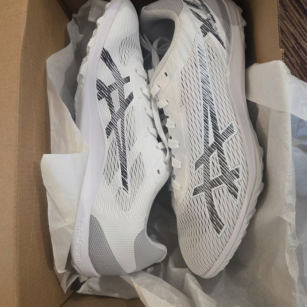 Asics Resurgence XC White and Gray Sneakers - Picture 2 of 4